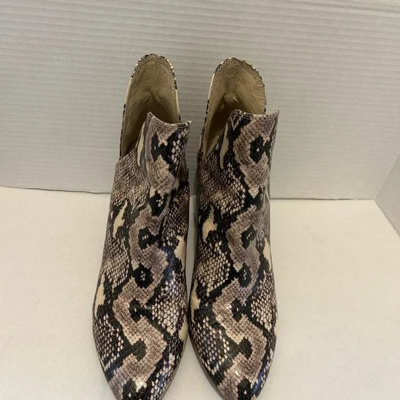 Steve Madden Snakeskin Pattern Ankle Booties size 10 M women. Block Heel. OBO - Picture 5 of 14